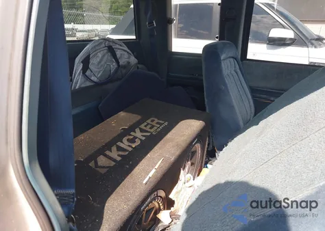 1991 Chevrolet Gmt-400 C1500 из США, поврежденный, VIN 2GCEC19K4M1222364